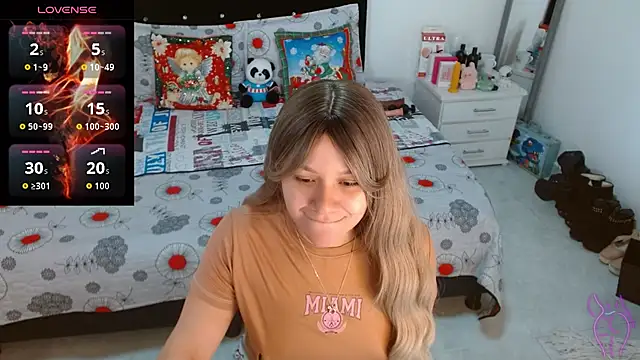 Snapshot of soniafuckboobs chatting on December 15, 12:31 pm soniafuckboobs online show from December 15, 12:31 pm