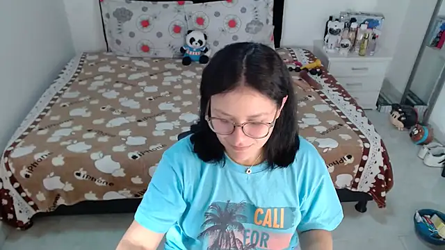 Snapshot of soniafuckboobs chatting on January 19, 12:31 pm soniafuckboobs online show from January 19, 12:31 pm