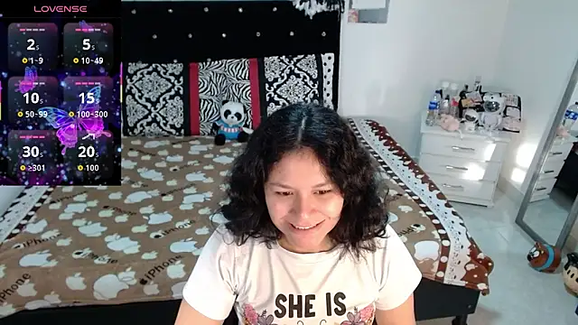 Snapshot of soniafuckboobs chatting on February 9, 12:20 pm soniafuckboobs online show from February 9, 12:20 pm