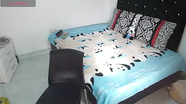 Snapshot of soniafuckboobs chatting on February 26, 12:26 pm soniafuckboobs online show from February 26, 12:26 pm