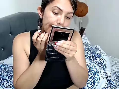 Chantal hott online show from December 29, 8:58 pm