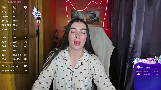 Fiery Brunette  online show from December 28, 11:52 am