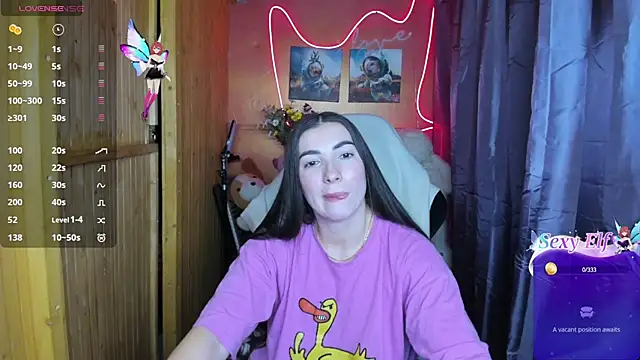 Fiery Brunette  online show from January 24, 5:21 pm