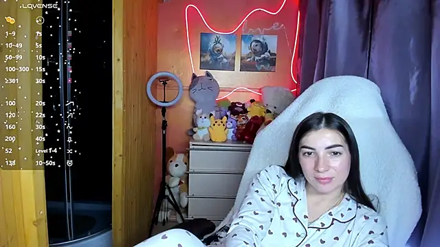 Fiery Brunette  online show from September 29, 5:51 pm