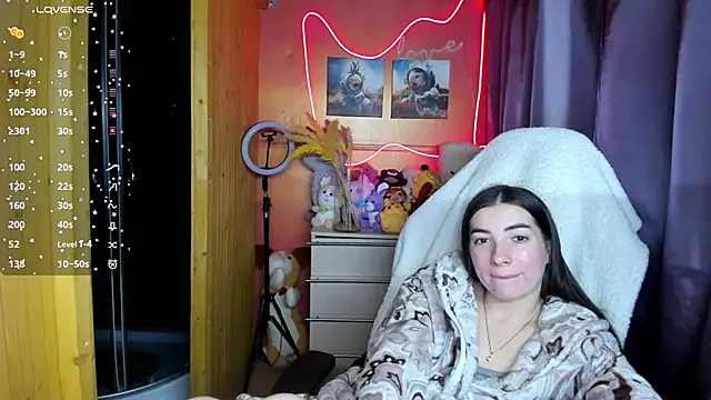 Snapshot of Fiery_Brunette_ chatting on November 26, 9:32 am Fiery Brunette online show from November 26, 9:32 am