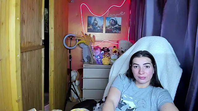 Snapshot of Fiery_Brunette_ chatting on November 29, 6:22 pm Fiery Brunette online show from November 29, 6:22 pm