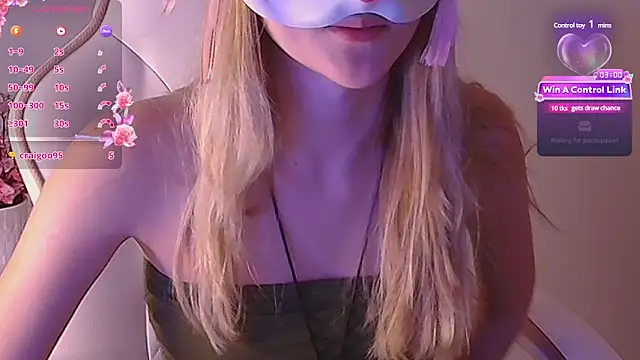 Snapshot of Sydney_Swan chatting on February 18, 1:21 am Sydney Swan online show from February 18, 1:21 am