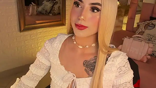 Snapshot of catalina__23 chatting on December 26, 9:37 pm catalina 23 online show from December 26, 9:37 pm
