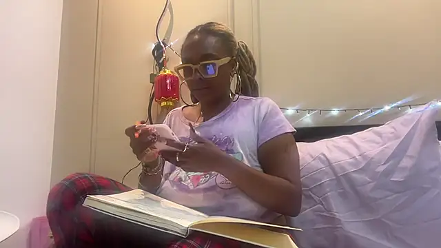 ChocolateCakeQueen online show from February 11, 2:14 am