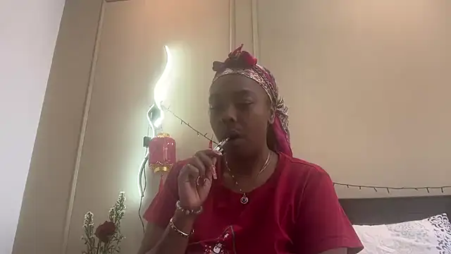 ChocolateCakeQueen online show from February 18, 3:10 pm