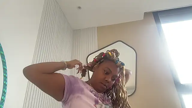 ChocolateCakeQueen online show from February 24, 12:26 pm