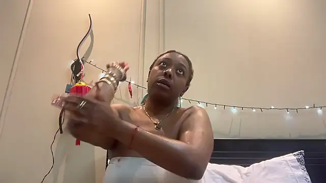 ChocolateCakeQueen online show from March 17, 2:52 am