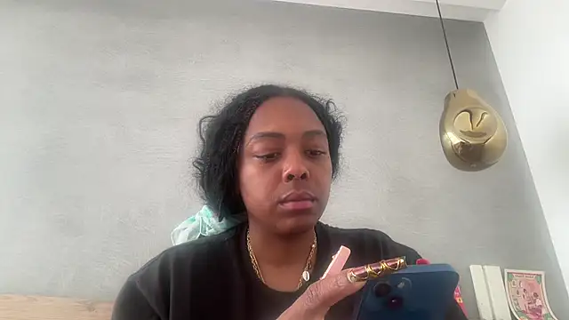 ChocolateCakeQueen online show from April 21, 5:50 pm