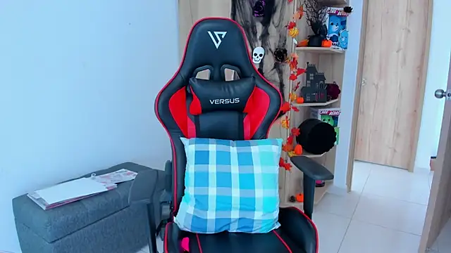  amanda seyfried19 online show from October 23, 5:01 pm