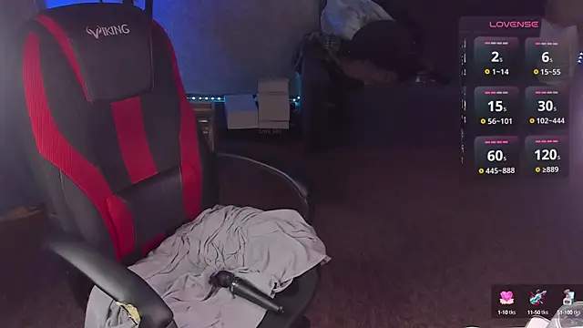 Snapshot of CutieMaevee chatting on December 2, 12:40 pm CutieMaevee online show from December 2, 12:40 pm