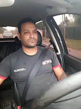 Snapshot of hecwil8 chatting on December 21, 11:33 am hecwil8 online show from December 21, 11:33 am