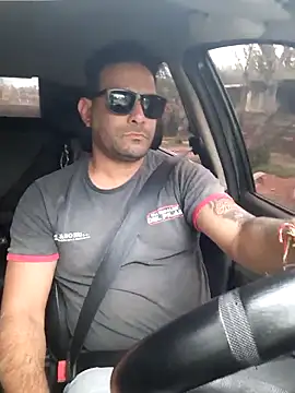 Snapshot of hecwil8 chatting on October 6, 5:10 pm hecwil8 online show from October 6, 5:10 pm