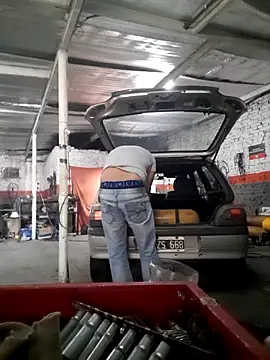 Snapshot of hecwil8 chatting on November 8, 1:22 pm hecwil8 online show from November 8, 1:22 pm