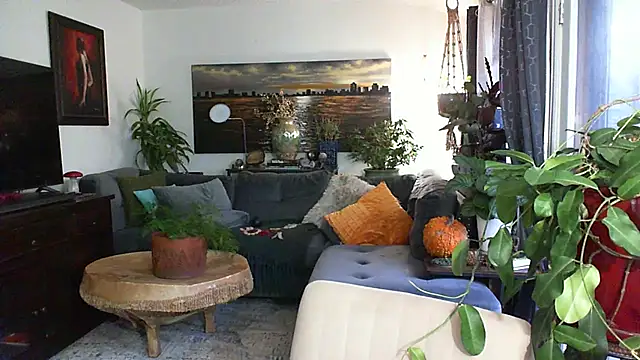 Snapshot of CeceilaMoon chatting on November 21, 1:54 pm CeceilaMoon online show from November 21, 1:54 pm