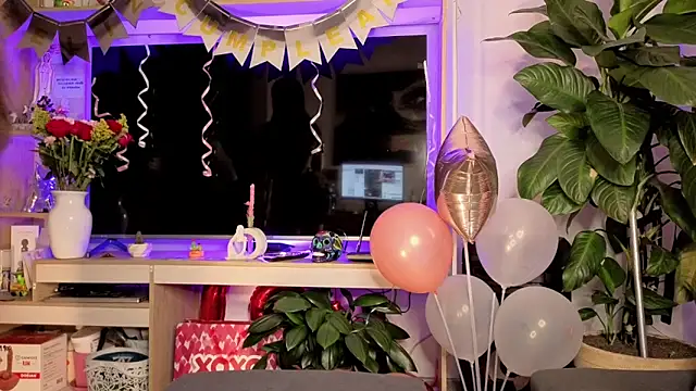 Michelle se online show from April 21, 1:42 am