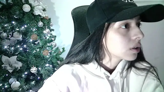 Snapshot of aineangeel chatting on December 25, 2:46 am aineangeel online show from December 25, 2:46 am