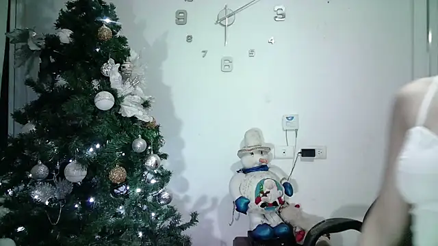 Snapshot of aineangeel chatting on February 5, 12:10 am aineangeel online show from February 5, 12:10 am