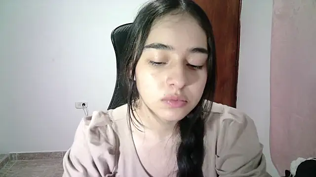 Snapshot of aineangeel chatting on October 3, 2:41 am aineangeel online show from October 3, 2:41 am