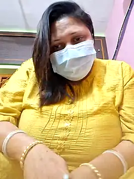 Snapshot of kunjan789 chatting on December 24, 1:27 am kunjan789 online show from December 24, 1:27 am