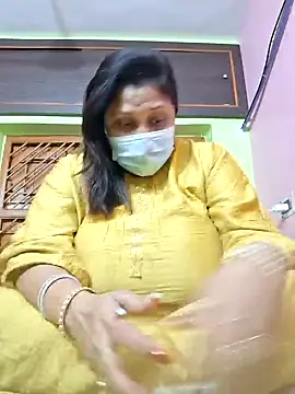 Snapshot of kunjan789 chatting on February 7, 2:40 am kunjan789 online show from February 7, 2:40 am