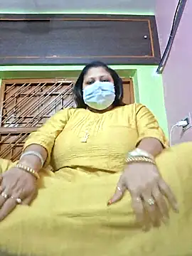 Snapshot of kunjan789 chatting on February 8, 2:04 am kunjan789 online show from February 8, 2:04 am