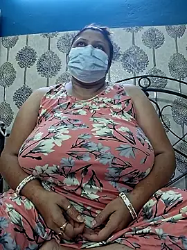 Snapshot of kunjan789 chatting on September 18, 2:57 am kunjan789 online show from September 18, 2:57 am