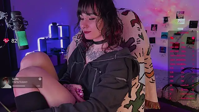 deadlysweet online show from October 31, 1:17 am