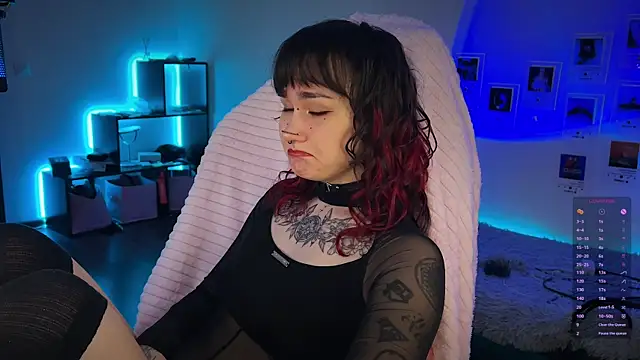 deadlysweet online show from January 17, 3:55 am