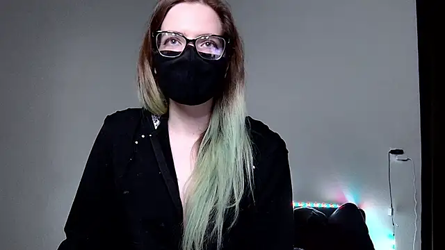 Snapshot of amber_candyfloss chatting on December 12, 11:47 pm amber candyfloss online show from December 12, 11:47 pm