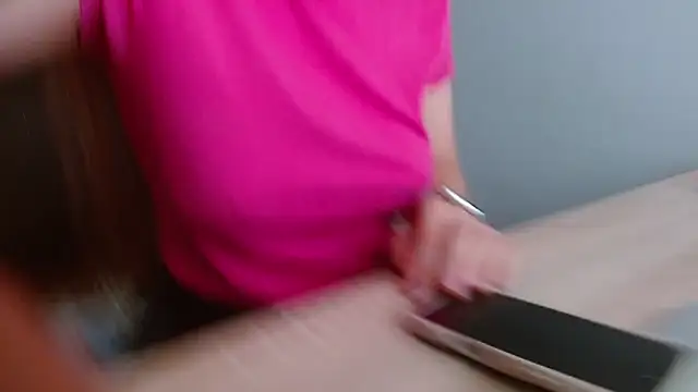 Snapshot of Olivia_shine chatting on November 3, 5:20 am Olivia shine online show from November 3, 5:20 am