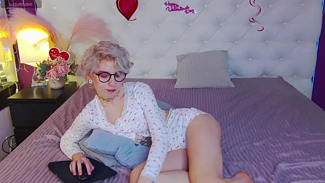  Moonlight t online show from February 24, 4:15 pm