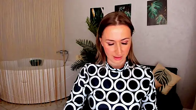 PassionGlow online show from April 18, 7:58 pm