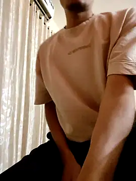 Snapshot of Lucifer21dragon chatting on November 10, 6:51 pm Lucifer21dragon online show from November 10, 6:51 pm