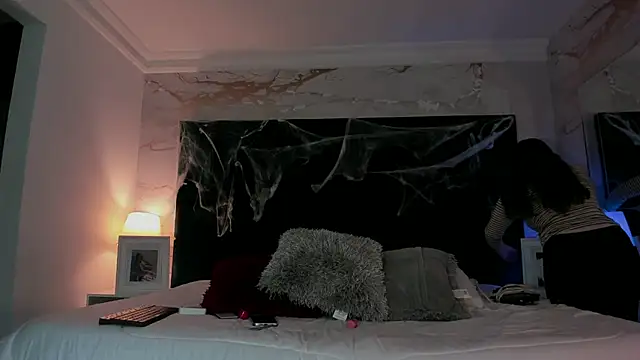 EVELIN MASON online show from October 15, 7:47 pm