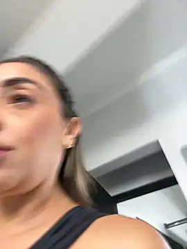 AnaRuiz online show from November 22, 3:22 pm