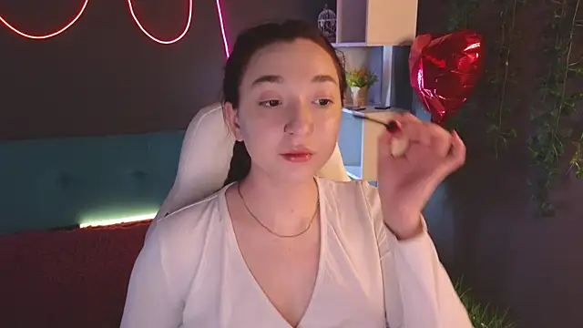 YasmineWest online show from March 3, 12:59 am