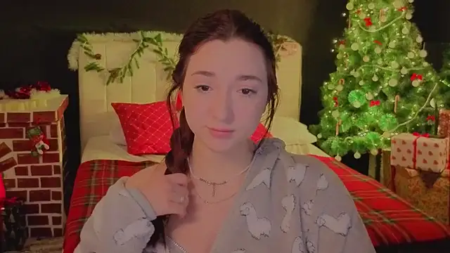 YasmineWest online show from December 5, 9:51 am