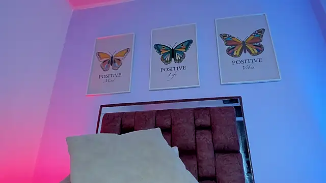 amysc online show from January 22, 12:27 am