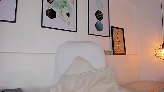 amysc online show from September 13, 1:44 pm