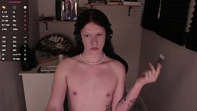 Snapshot of carthylovvve chatting on January 26, 10:24 pm carthylovvve online show from January 26, 10:24 pm