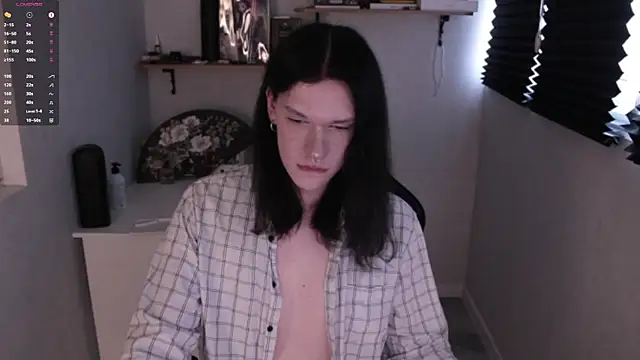 Snapshot of carthylovvve chatting on February 1, 6:54 am carthylovvve online show from February 1, 6:54 am