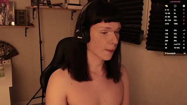 Snapshot of carthylovvve chatting on February 28, 7:56 pm carthylovvve online show from February 28, 7:56 pm