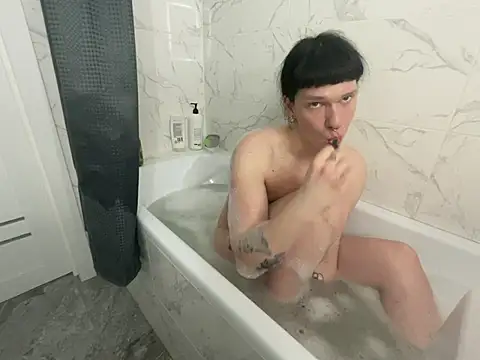 Snapshot of carthylovvve chatting on March 2, 1:16 pm carthylovvve online show from March 2, 1:16 pm