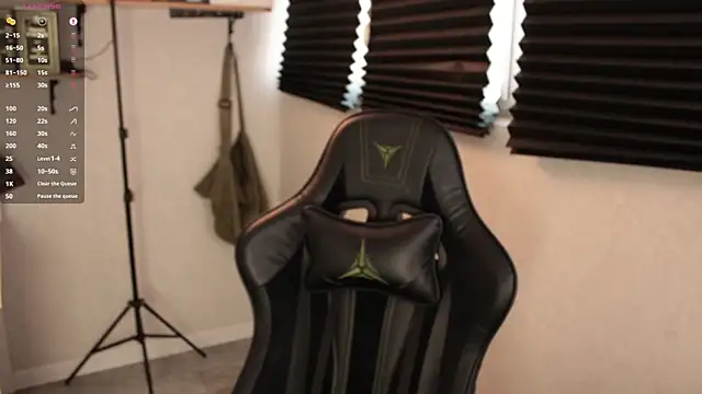 Snapshot of carthylovvve chatting on March 18, 3:31 pm carthylovvve online show from March 18, 3:31 pm