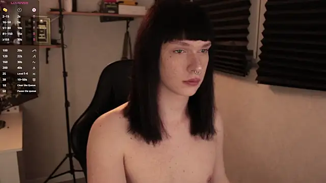 Snapshot of carthylovvve chatting on March 19, 4:02 pm carthylovvve online show from March 19, 4:02 pm